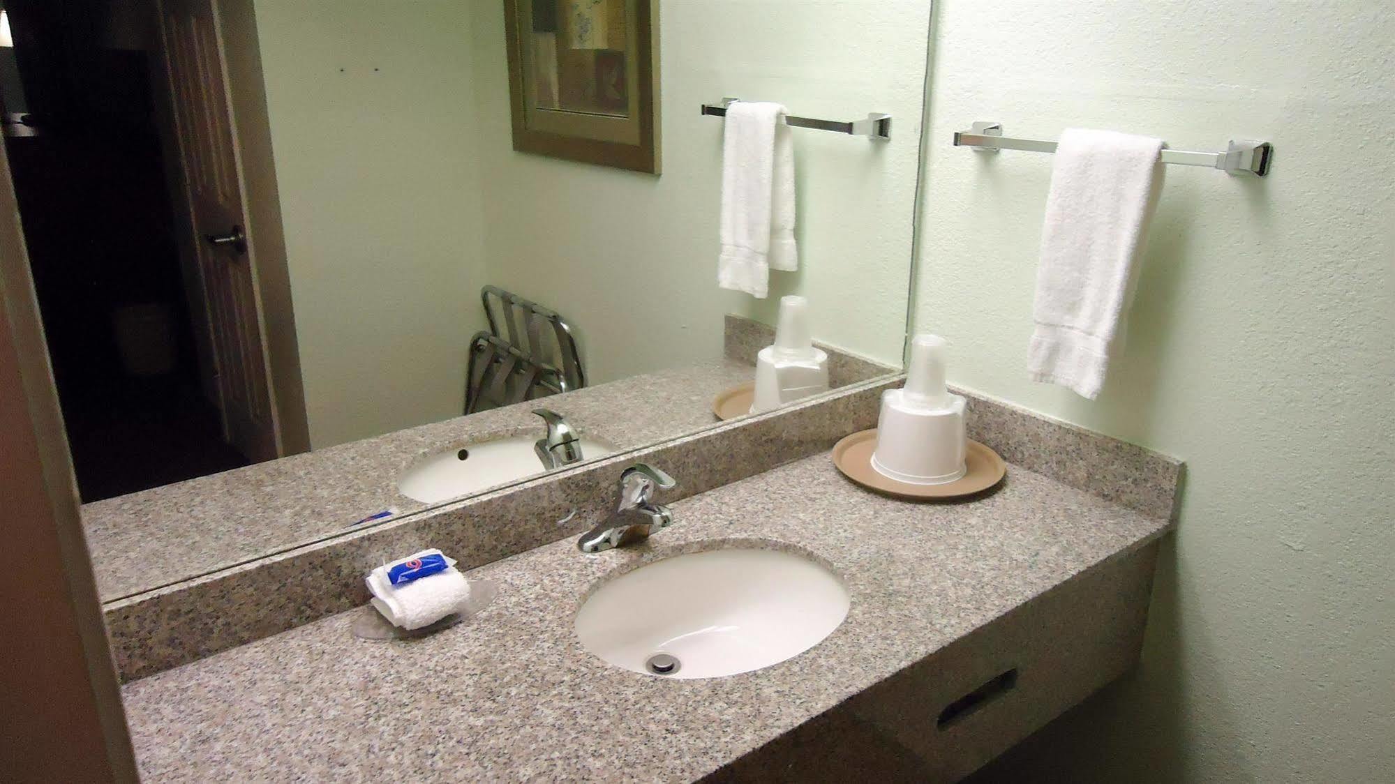 OYO Hotel Denham Springs I-12 Eksteriør billede